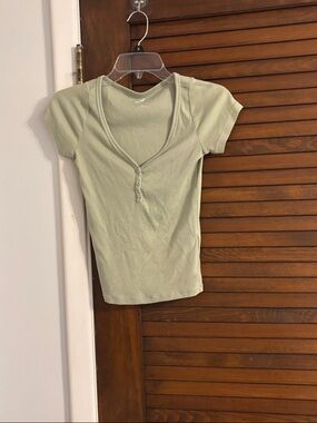 Hollister Sage Ribbed V-Neck Henley Short Sleeve Tee